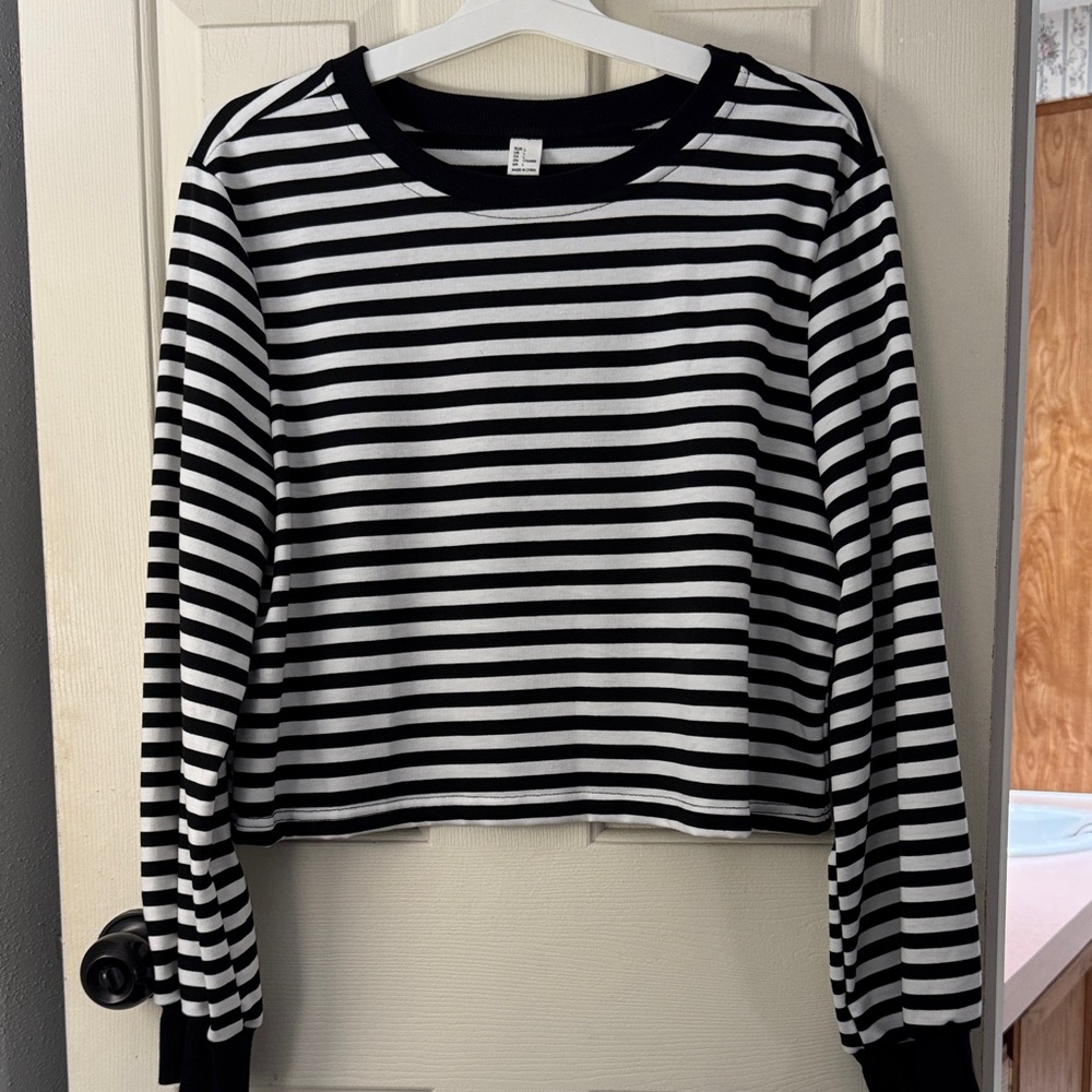 Black and White Striped Long Sleeve Top